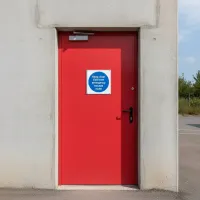 Keep Clear Exit from Emergency Escape Route Keep Clear Exit from Emergency Escape Route