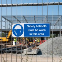 Safety Helmets Must be Worn in this Area