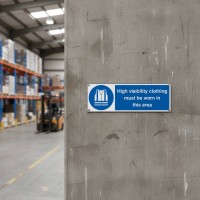 High Visibility Clothing Must be Worn in this Area