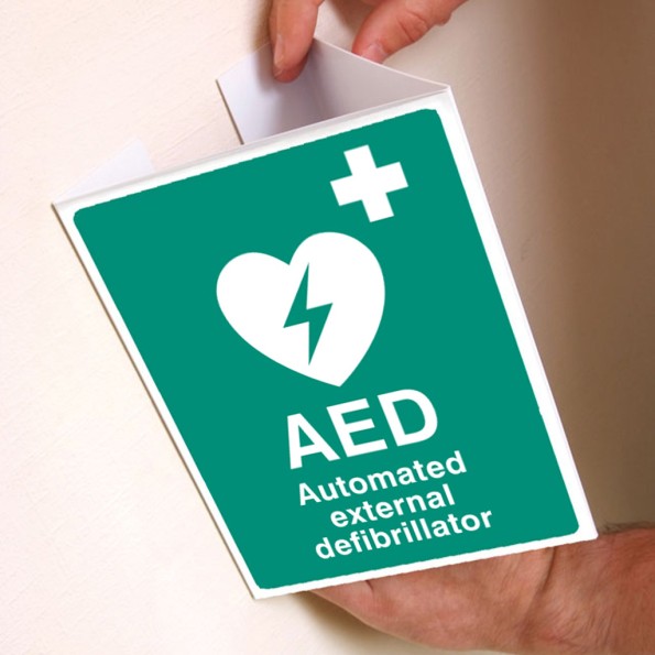 AED Emergency Defibrillator - Projecting