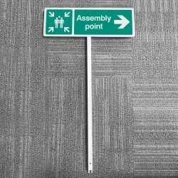 Assembly Point - Arrow Right - Verge Sign
