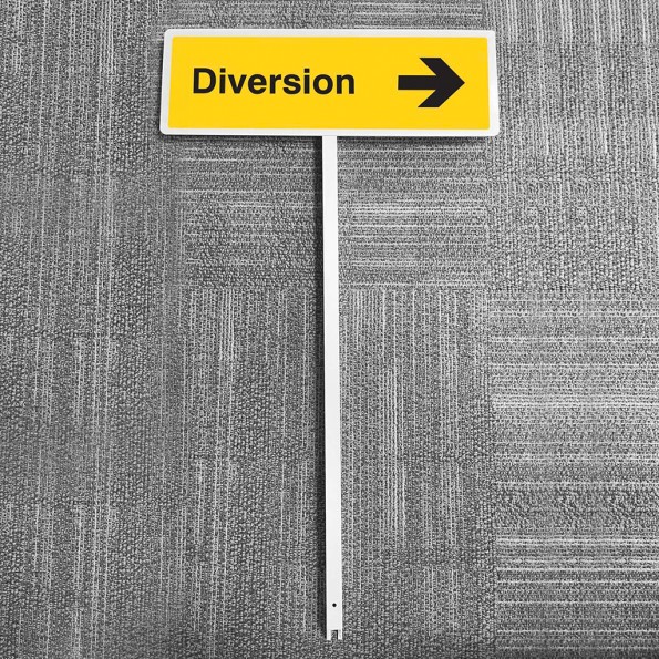 Diversion - Arrow Right - Verge Sign