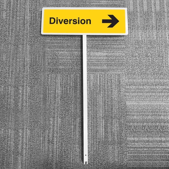 Diversion - Arrow Right - Verge Sign Diversion - Arrow Right - Verge Sign