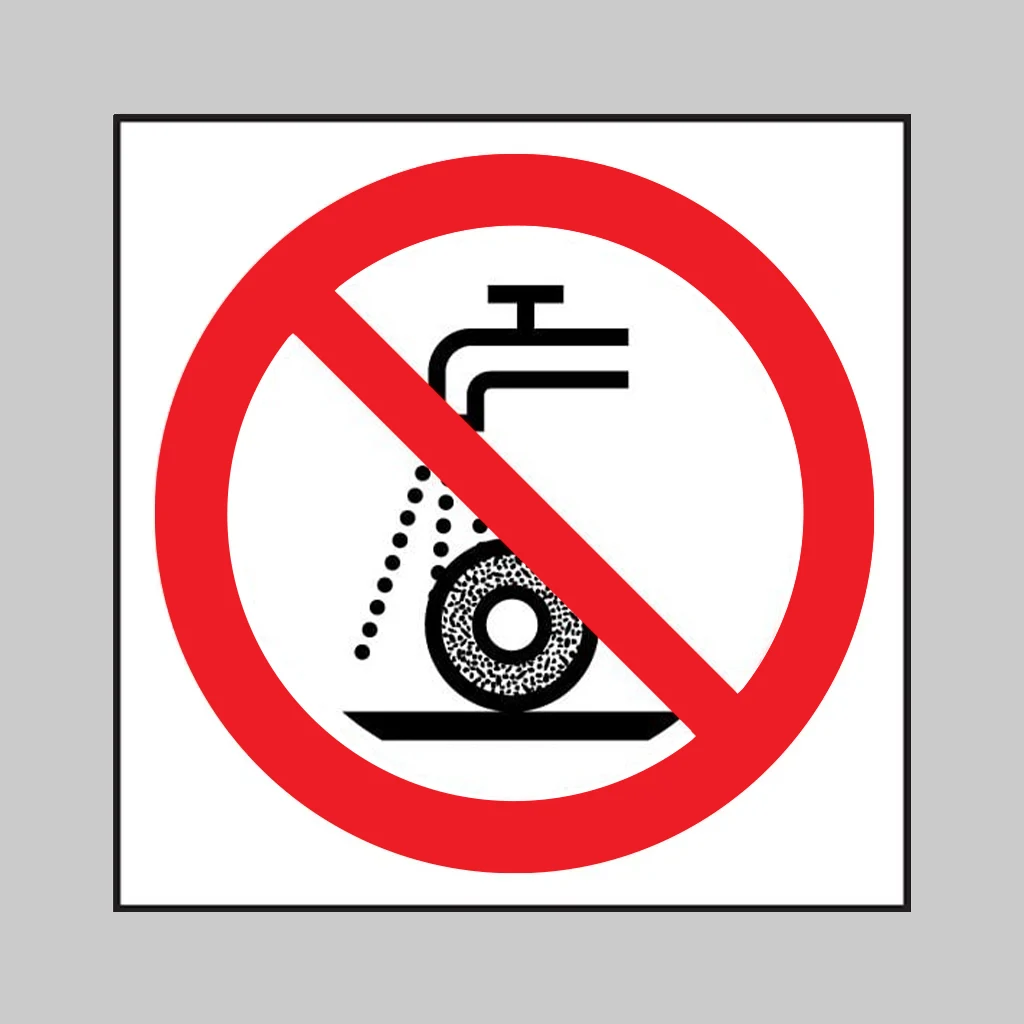 ISO 7010 P033 Do not use for wet grinding