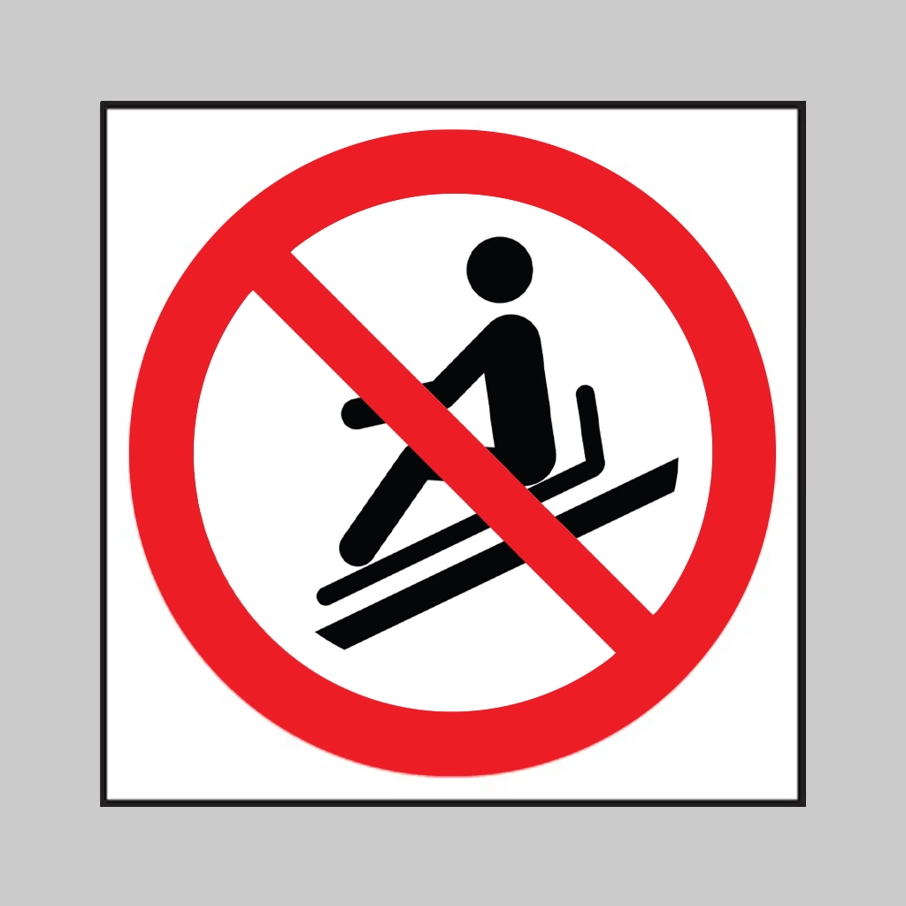 P078 No Tobogganing or Sledding